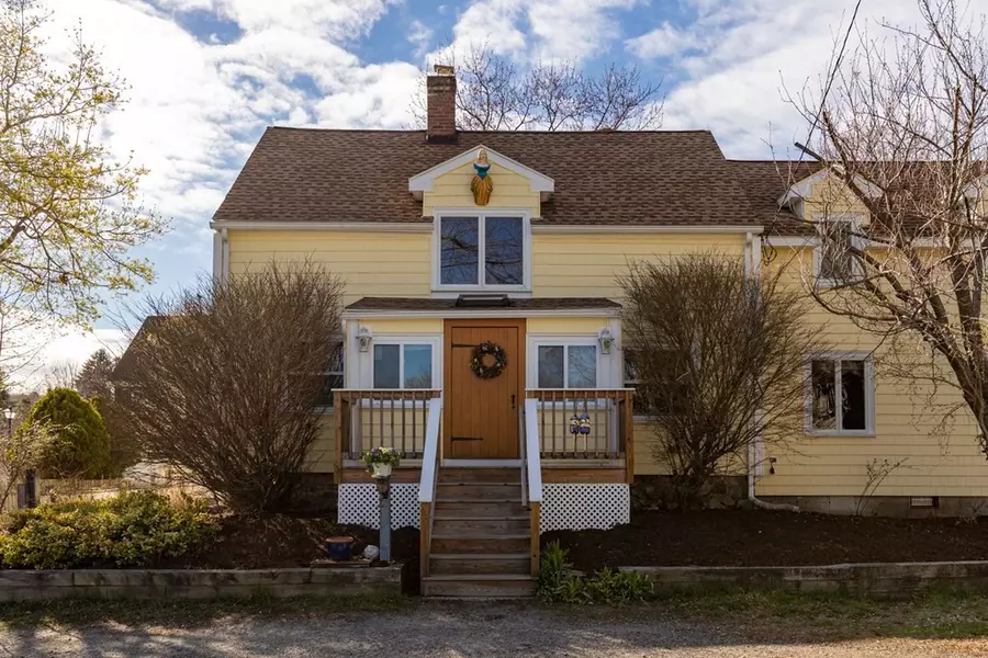 39 Kimball Ave, Ipswich, MA 01938