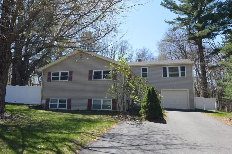 68 Andrew Ln, Holliston, MA 01746