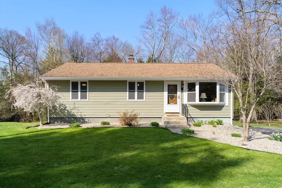 7 Park Ln, Leicester, MA 01524