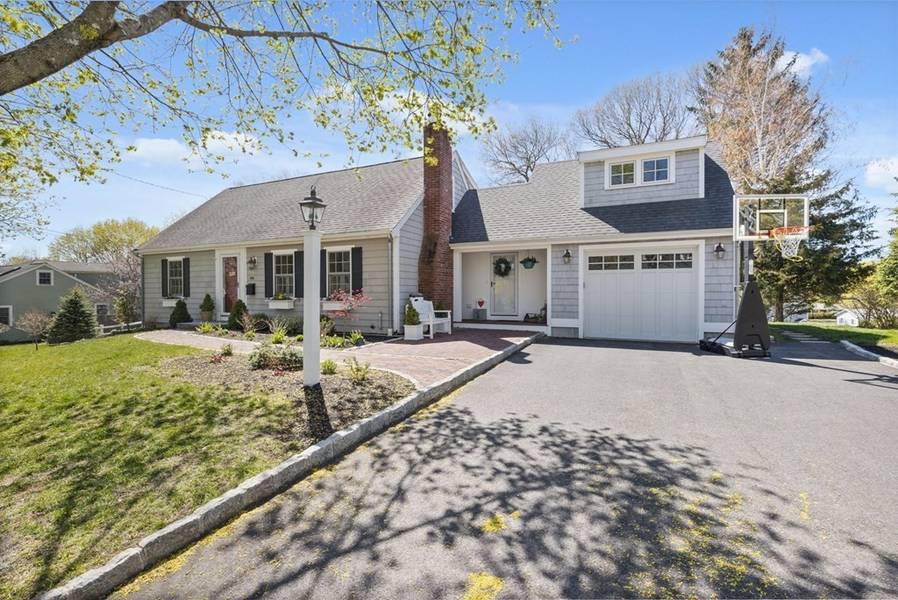 27 Fairview Street, Hingham, MA 02043