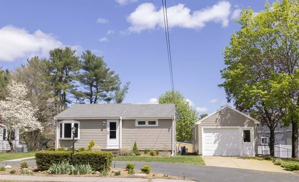 71 West St, West Bridgewater, MA 02379