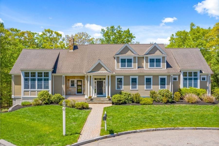 39 Arrowwood Dr, Scituate, MA 02066