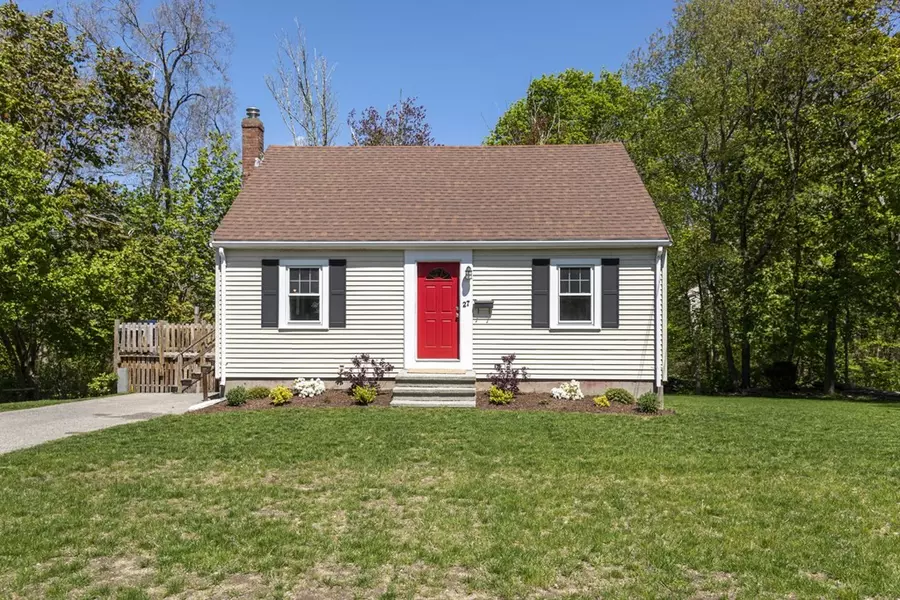 27 Red Jacket Rd, Weymouth, MA 02190