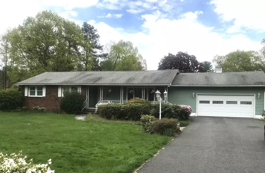 23 Woodcliff Drive, Westfield, MA 01085