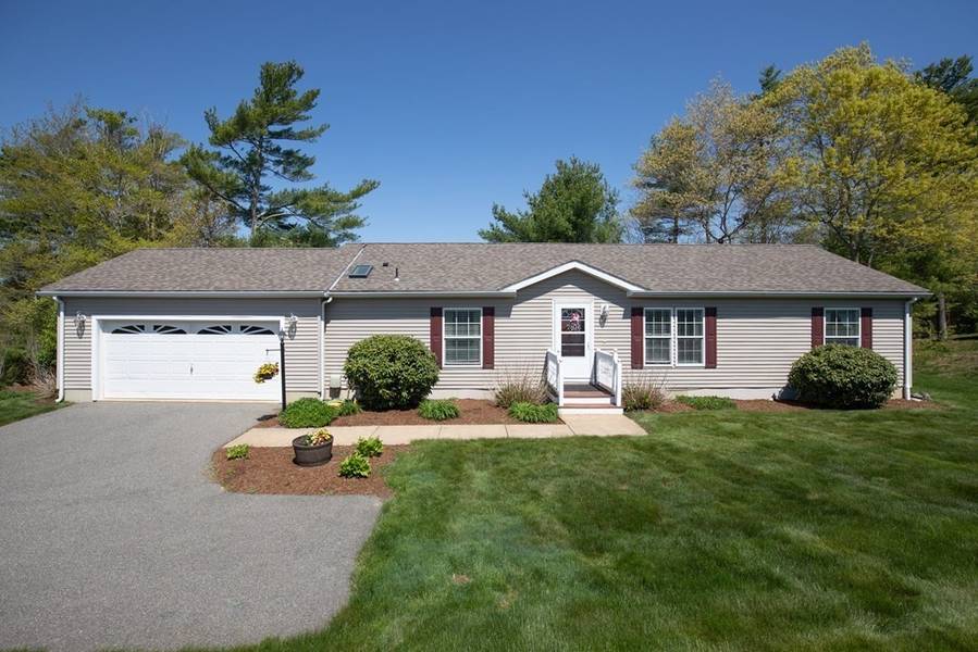 1111 Pheasant Ln, Middleboro, MA 02346