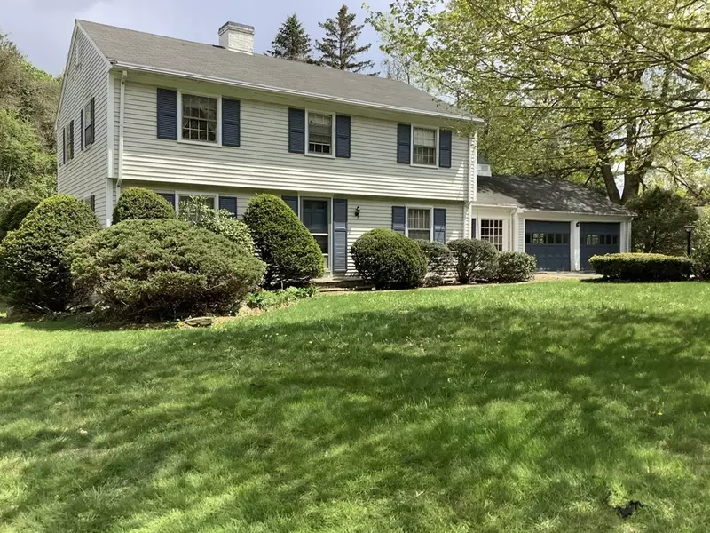 234 Grove St, Paxton, MA 01612