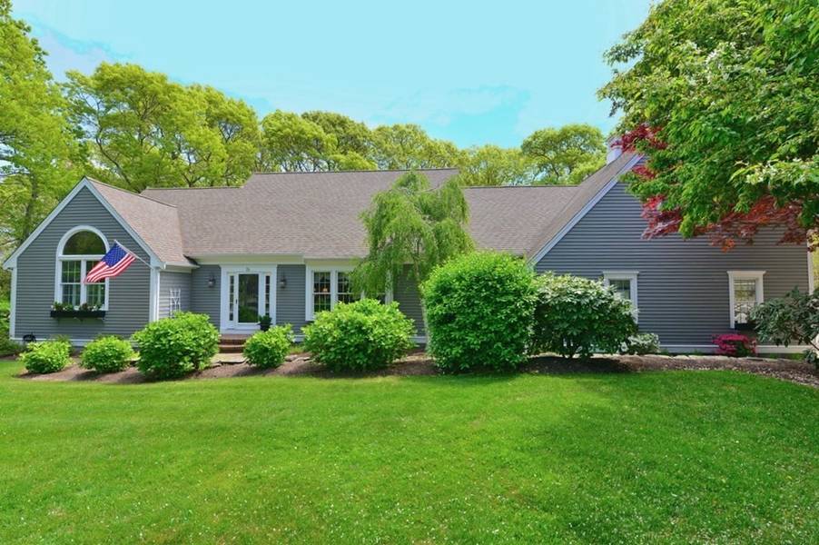 26 Spy Glass Hill Rd, Barnstable, MA 02675