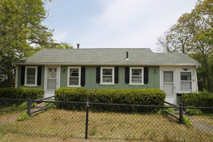 16 Cape Cod Avenue, Plymouth, MA 02360