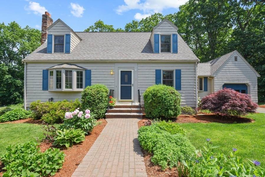 3 Crescent, Woburn, MA 01801