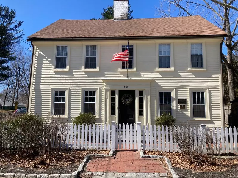 987 Greenwich Ave, Warwick, RI 02886