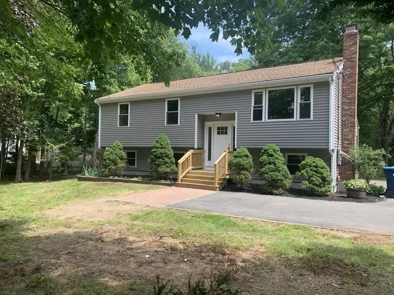 319 S Worcester St, Norton, MA 02766