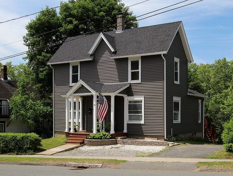 18 Solon Street, Greenfield, MA 01301