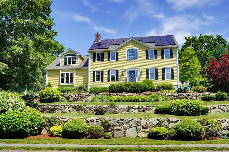 45 Constitution Dr, Southborough, MA 01772