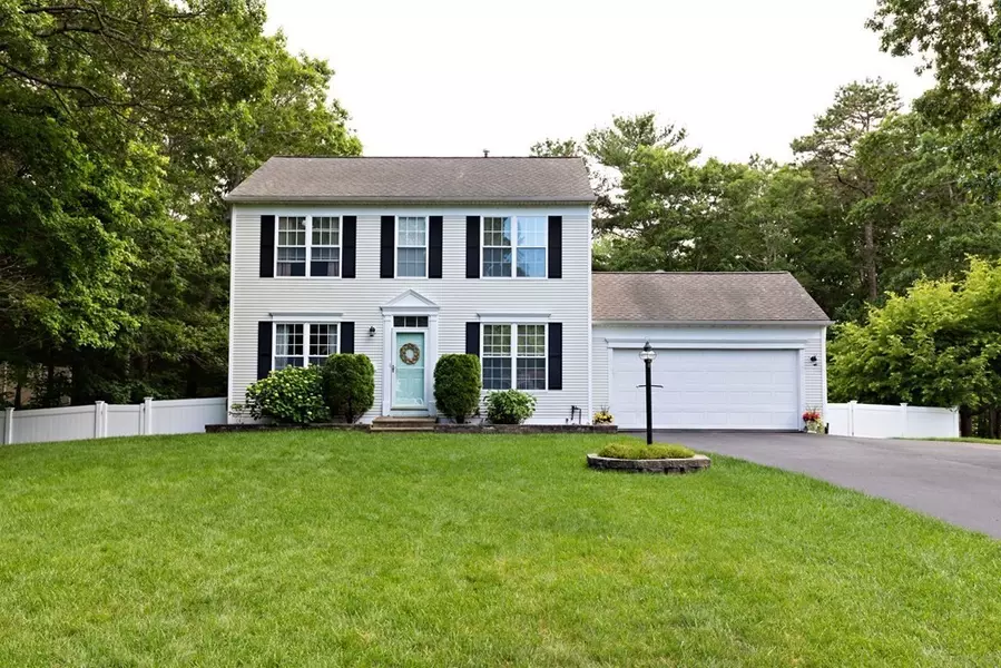 77 Lunns Way, Plymouth, MA 02360