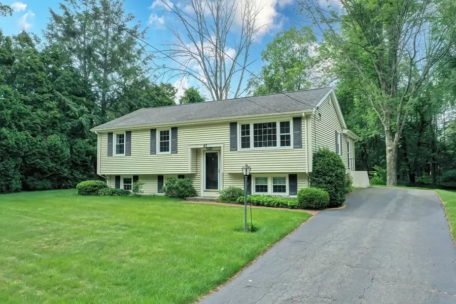 43 Ridge Road, Holliston, MA 01746