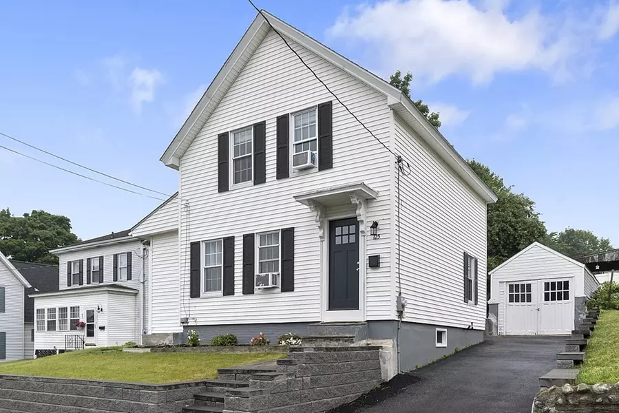 125 Summit St, Clinton, MA 01510