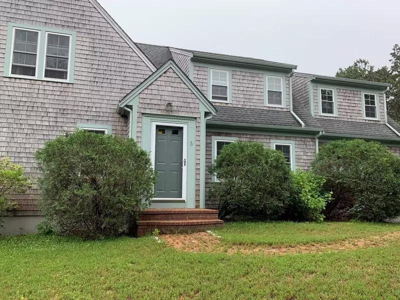 5 Sandy Shore Way, Harwich, MA 02645