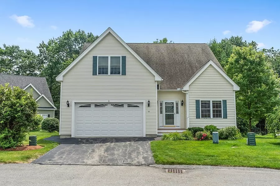 10 Tolkien Lane, Tyngsborough, MA 01879