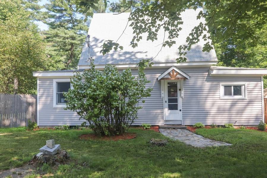 92 Merrimack Rd, Amherst, NH 03031