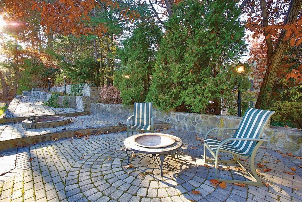 Needham, MA 02492,103 Brookside Rd