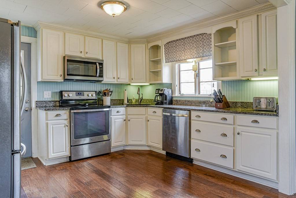 Abington, MA 02351,104 North Ave