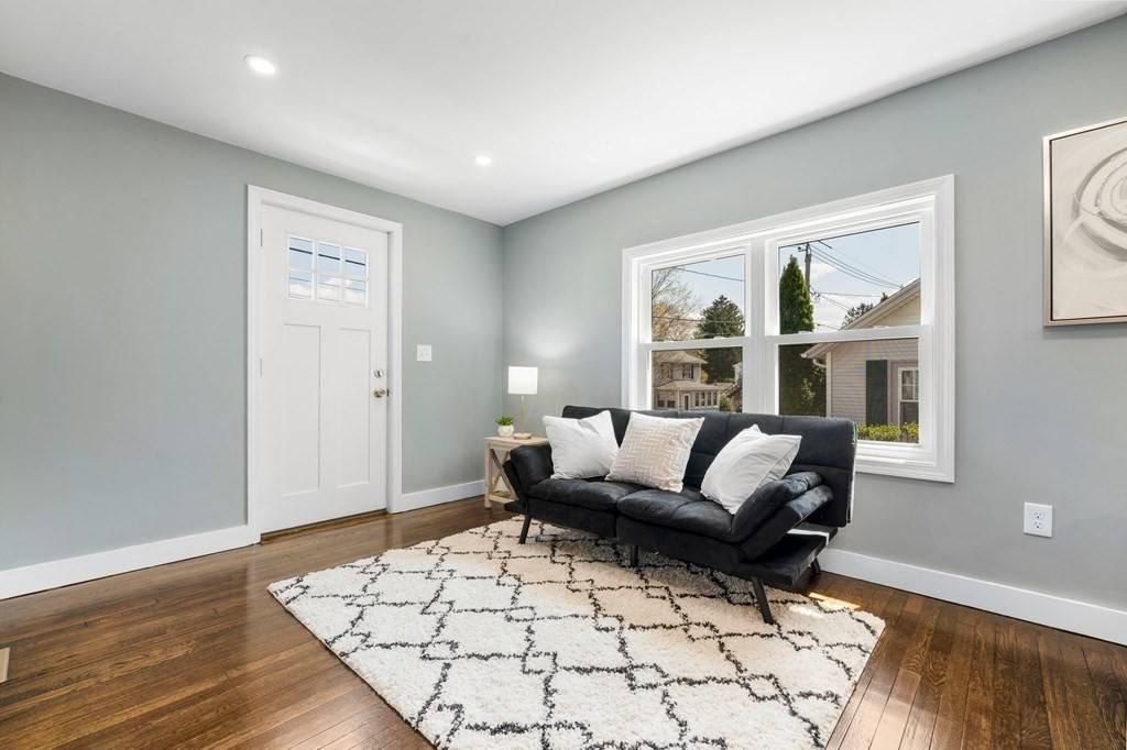 Canton, MA 02021,250 Neponset St
