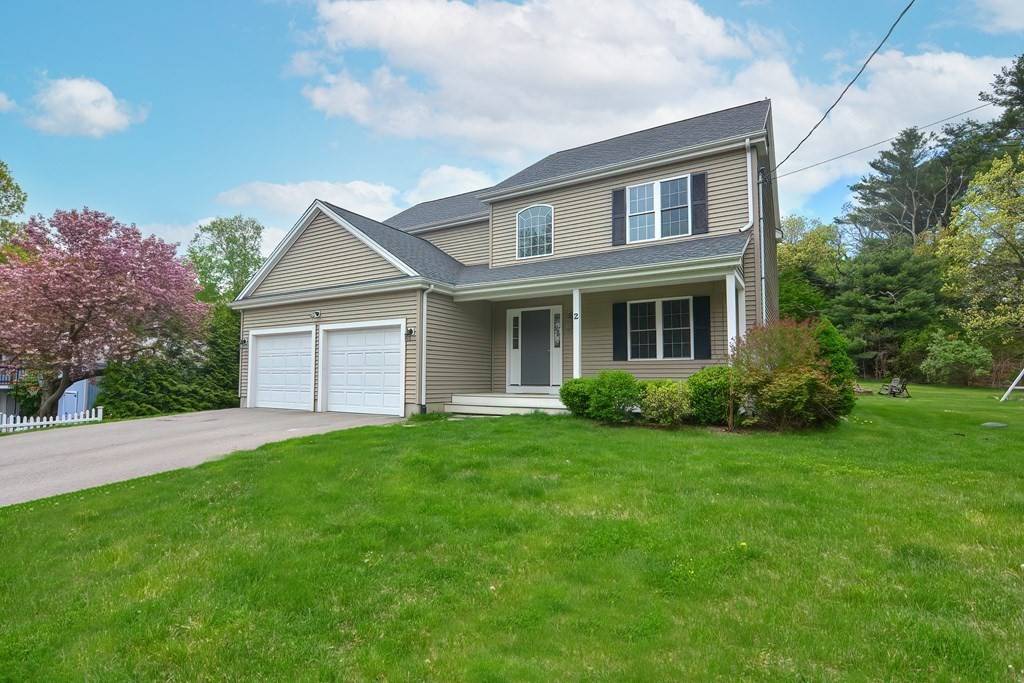 2 Deerfield Rd, Plainville, MA 02762