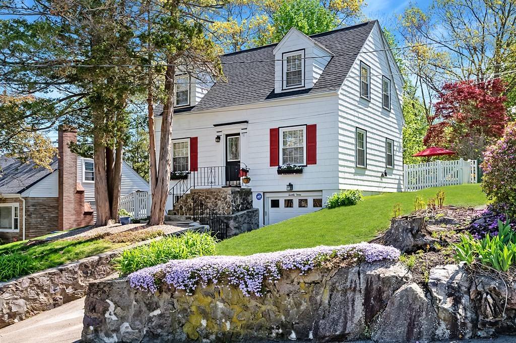 77 Crown St, Milton, MA 02186
