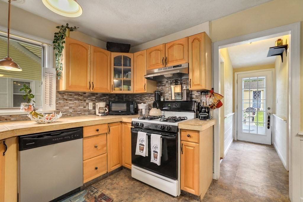 Weymouth, MA 02188,74 Harding Ave