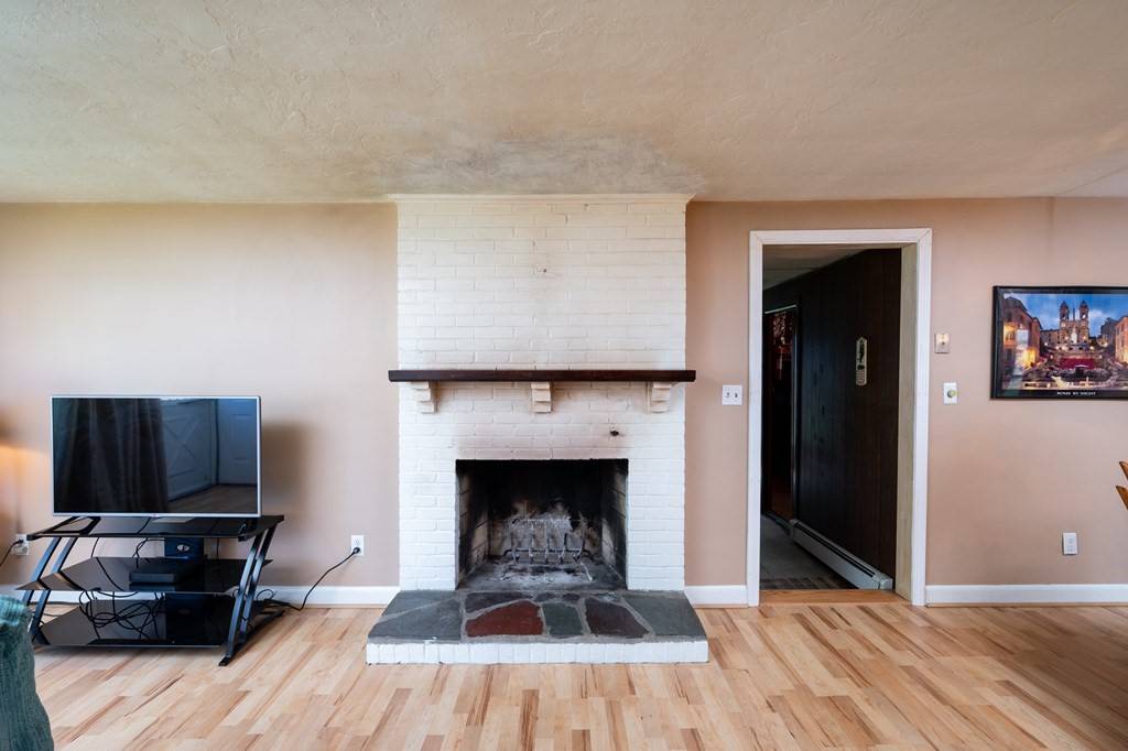Holbrook, MA 02343,22 Hillsdale Rd