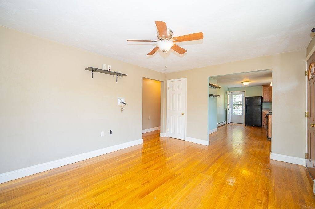 Millbury, MA 01527,8 Leslie Lane