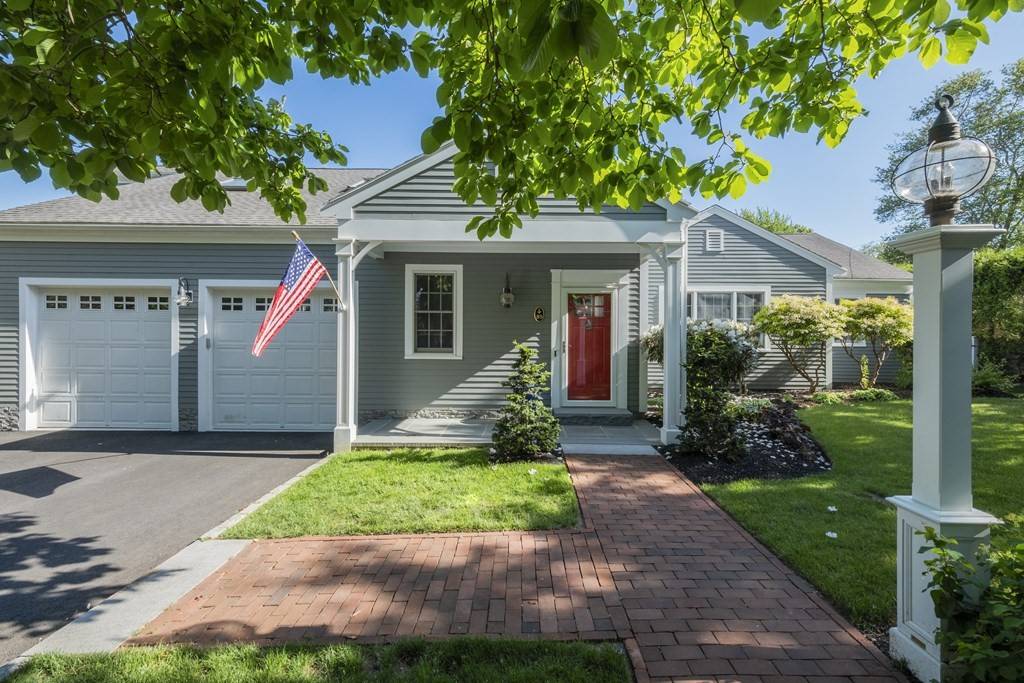 85 William St, Dartmouth, MA 02748