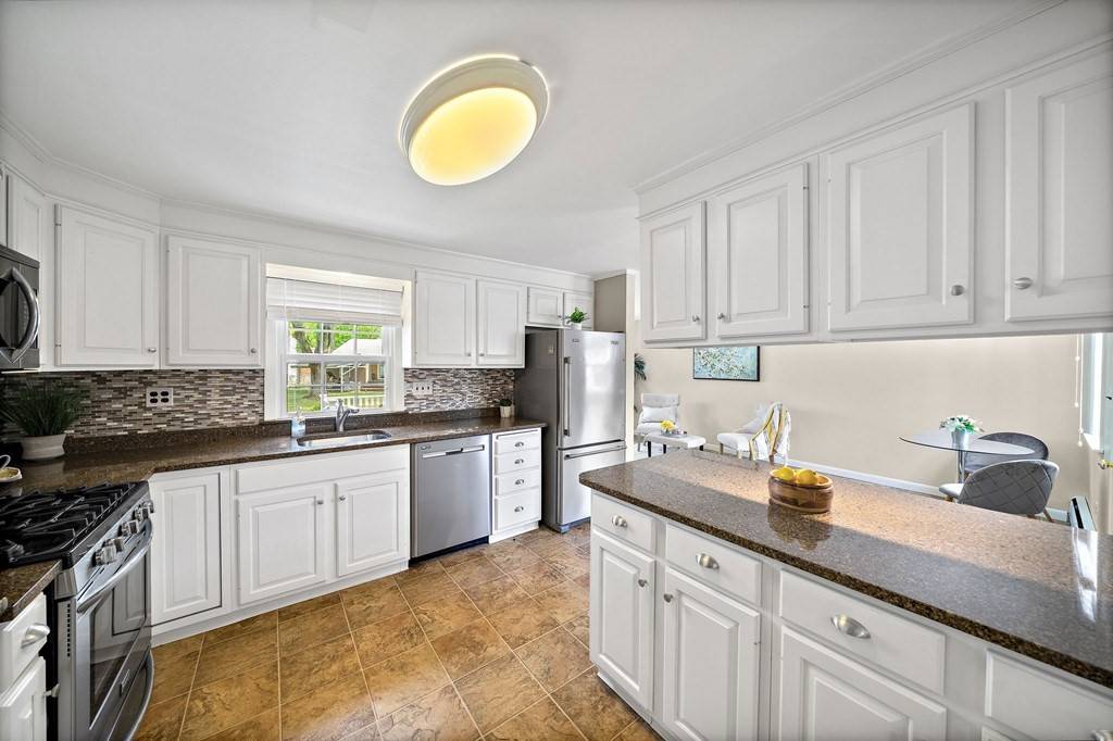 Canton, MA 02021,29 Curtis Rd
