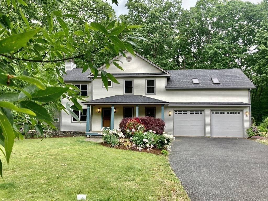 43 Ice Pond Dr, Northampton, MA 01062