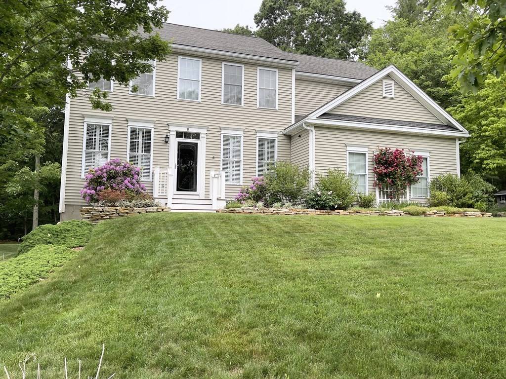 8 Bigelow Way, Grafton, MA 01560