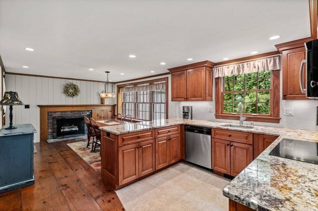 Sudbury, MA 01776,228 Willis Rd