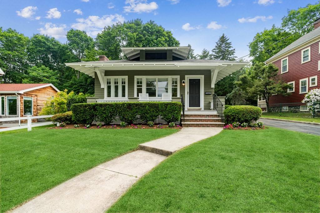 44 Temple Street, Reading, MA 01867