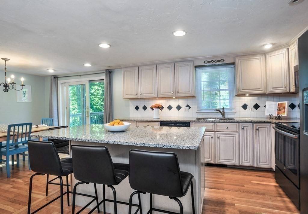 Marshfield, MA 02050,289 Moraine Street