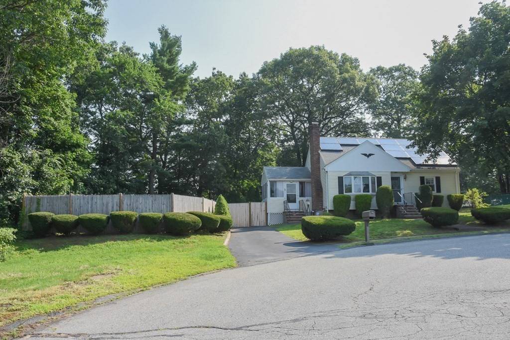 13 Phillips St, Woburn, MA 01801
