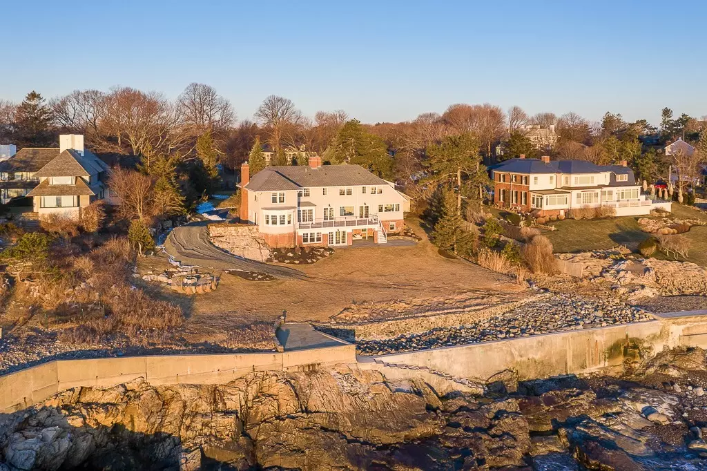 Marblehead, MA 01945,325 Ocean Avenue