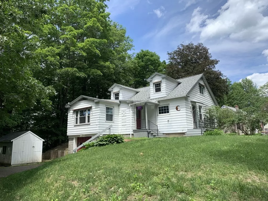 Bernardston, MA 01337,18 N Merrifield Rd