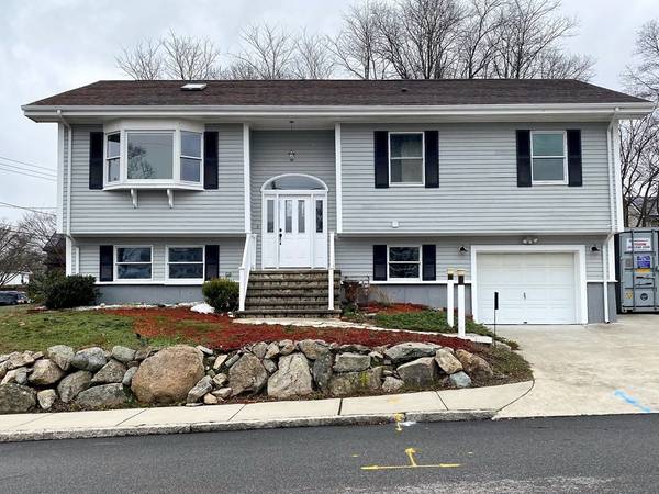 350 Montgomery St, Fall River, MA 02720