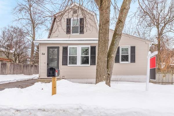 34 Dunbar St, Springfield, MA 01118