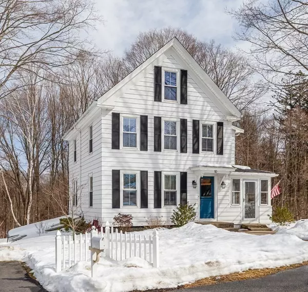 10 Maple St, Southborough, MA 01745