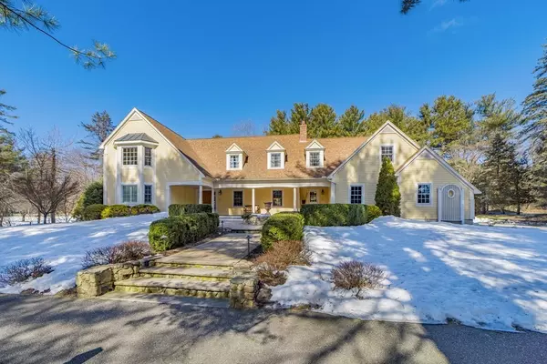 20 Winter St, Medfield, MA 02052