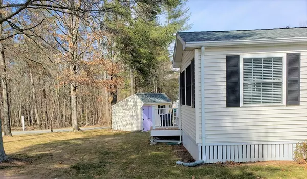 Middleboro, MA 02346,5004 Island Drive