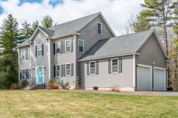 18 Alyssa Dr, Townsend, MA 01469