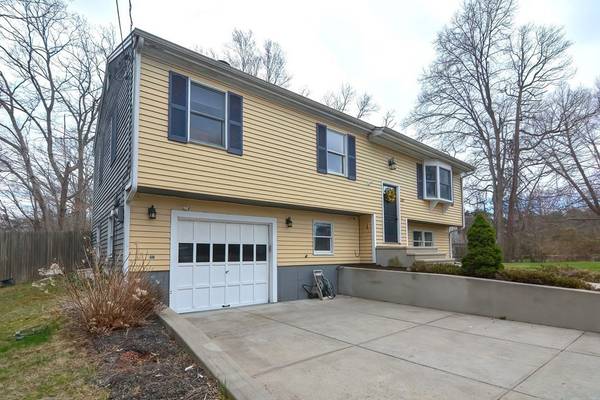 Seekonk, MA 02771,1125 Taunton Ave