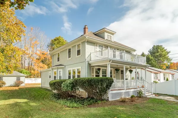 42 Spring St, Medfield, MA 02052