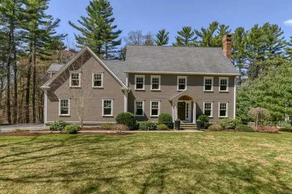 223 Causeway St,  Medfield,  MA 02052